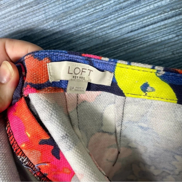 LOFT floral denim pencil skirt Petite Size 8 Floral Multicolor Blue Pink Yellow - Picture 6 of 7